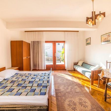 Apartments Antic 4255 Selce Exterior foto