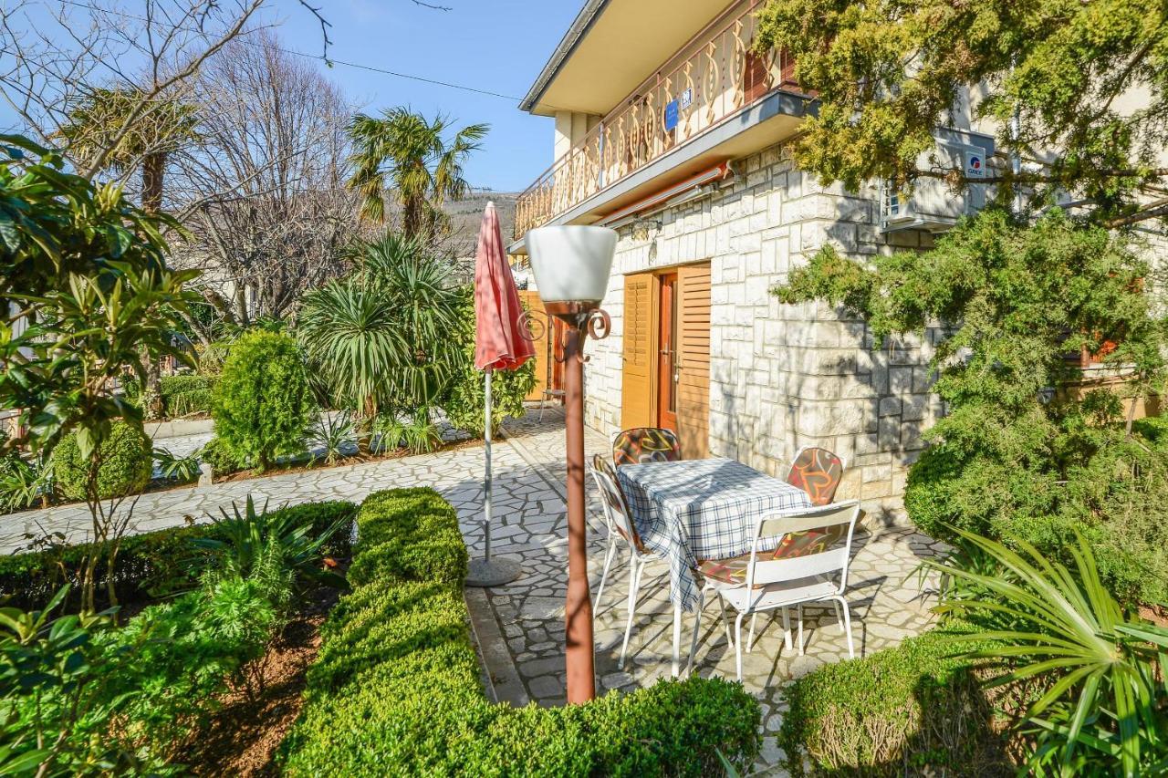 Apartments Antic 4255 Selce Exterior foto