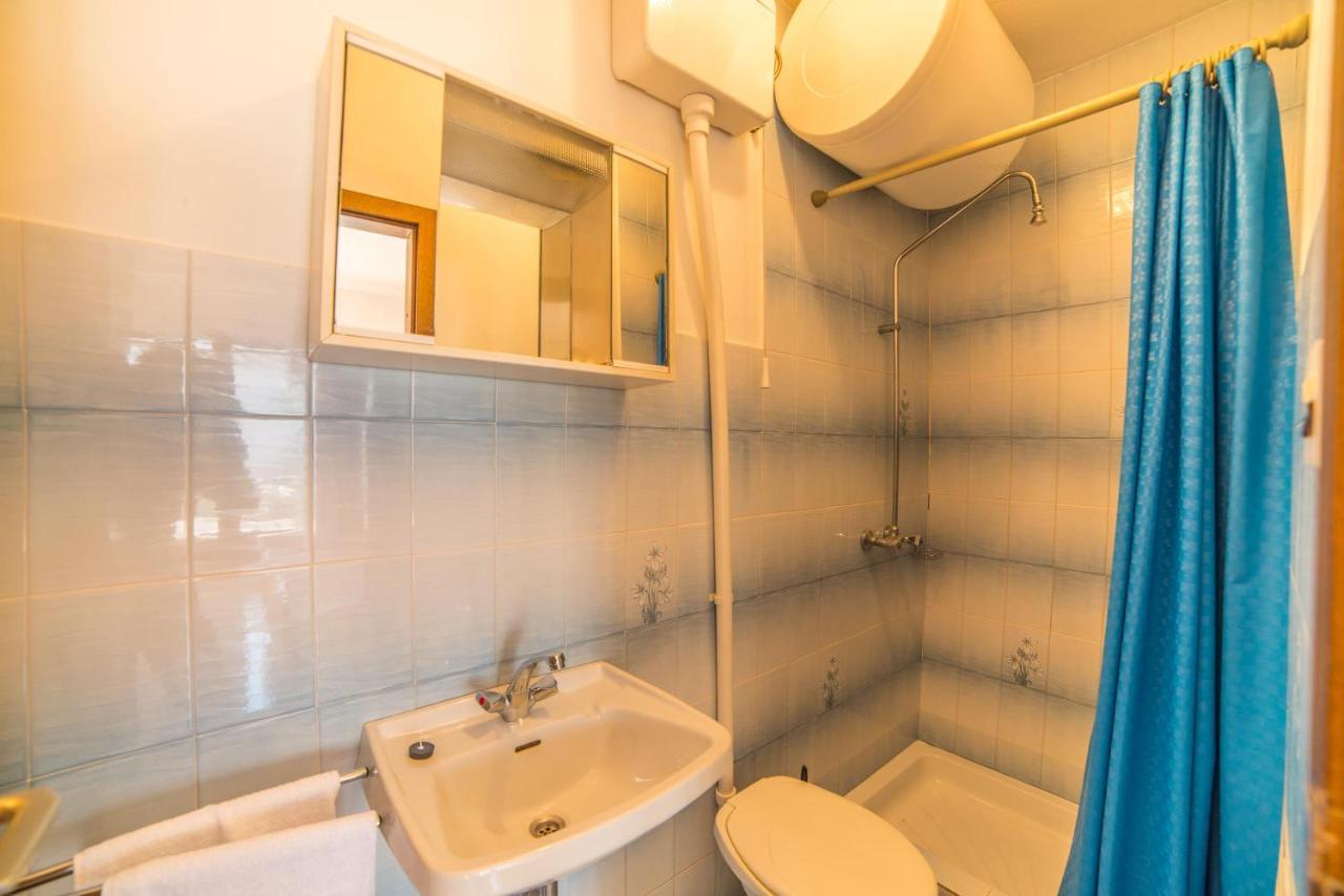 Apartments Antic 4255 Selce Exterior foto