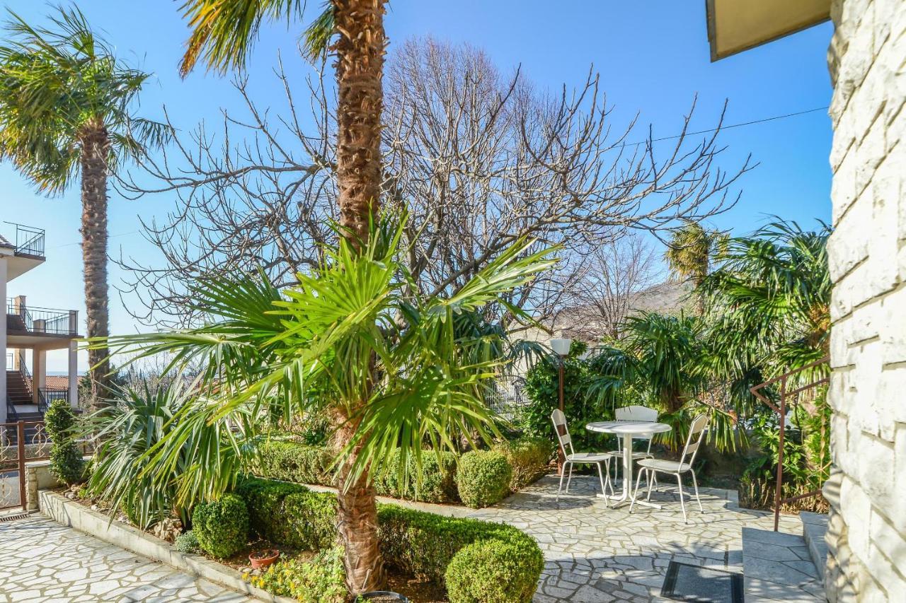 Apartments Antic 4255 Selce Exterior foto